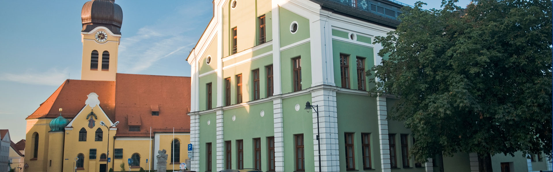 Slider Kirche und Rathaus